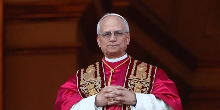 Why Only These 7 Women in the World Are Allowed to Wear White When Meeting the Pope