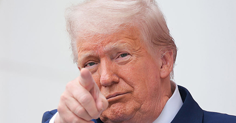 ‘A deranged lunatic’: Critics blast Trump after holiday rant