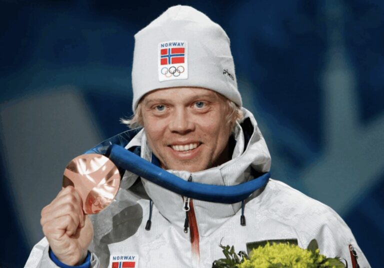 Olympic skier dies after lightning strike on holiday