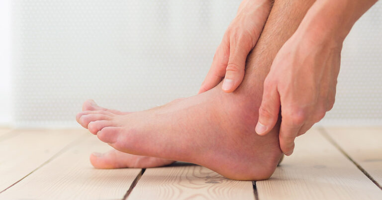 20 Subtle Cancer Symptoms That Are Commonly Missed by Women and Men