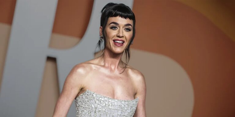 Katy Perry Spotted Having Dinner with a Politician, Sparking Online Buzz