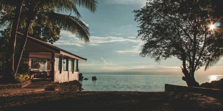 I Rented a Beach House to Cope With My Father’s Death, but the Owner Knew Too Much About Me and It Started to Scare Me – Story of the Day