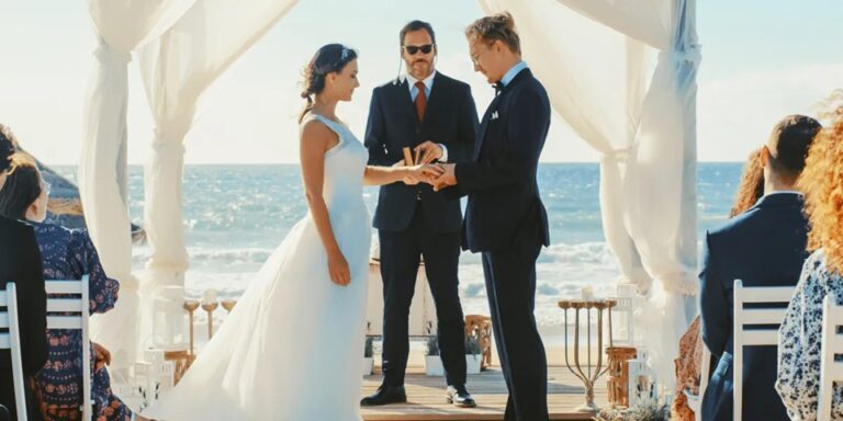My Bride Handed Me a Note Asking Me to ‘Say No at the Altar’ — It Sounded Crazy, but I Trusted Her Plan